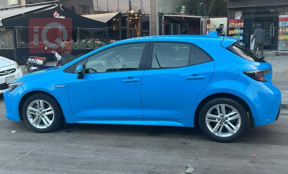 تۆیۆتا کرۆلا هاچباک